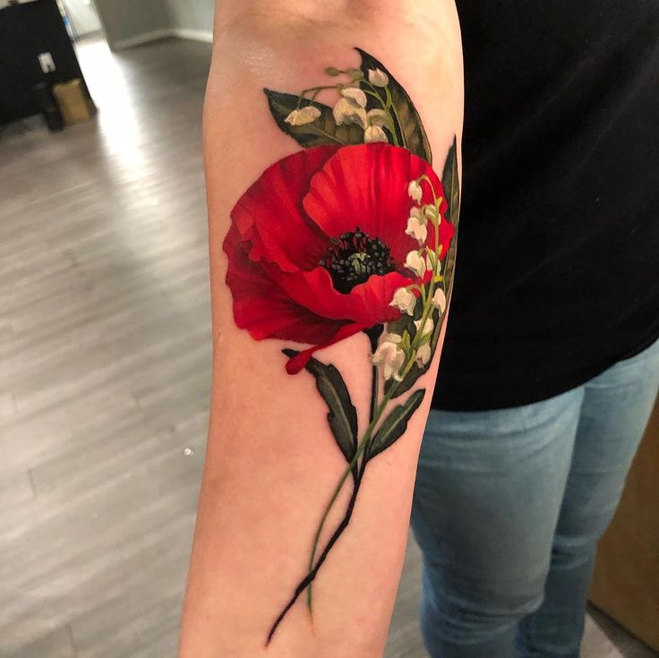 Meaningful Poppies Tattoo Ideas: Honor, Remembrance, and Hope
