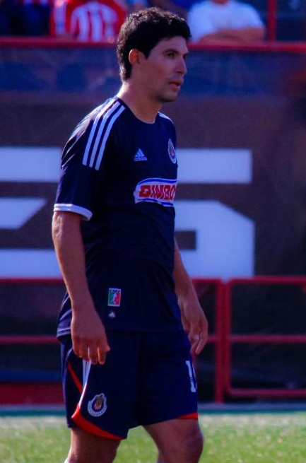 Discover Jonny Magallóns Journey from Chivas to Club León and Beyond