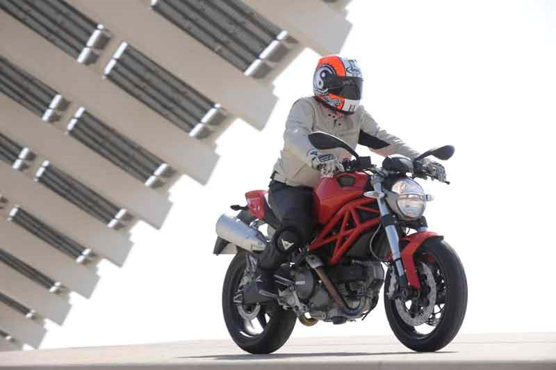 2012 Ducati 696 Review: Power and Performance