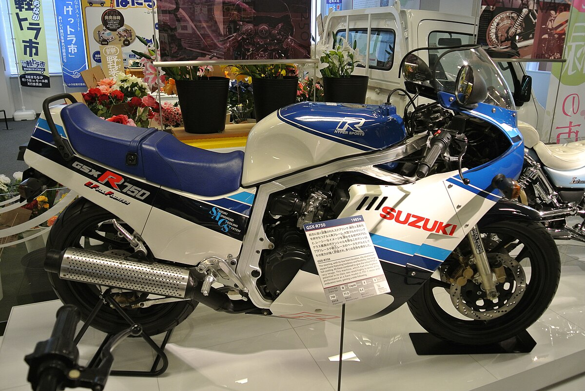 Quick Look at the 1991 GSXR 750: Engine, Weight, and Gears