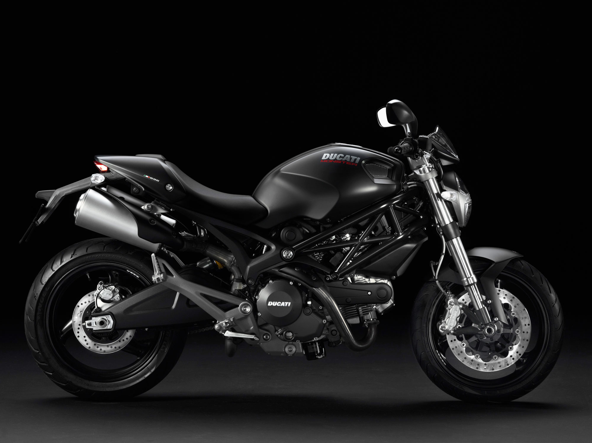 2012 Ducati 696 Review: Power and Performance