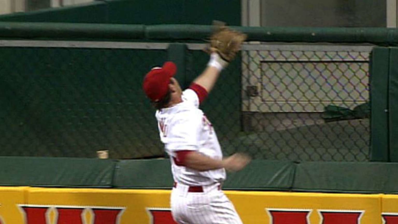 Phillies Aaron Rowands Toughest Outfield Moments (Remembering the Phillies Glory Days)