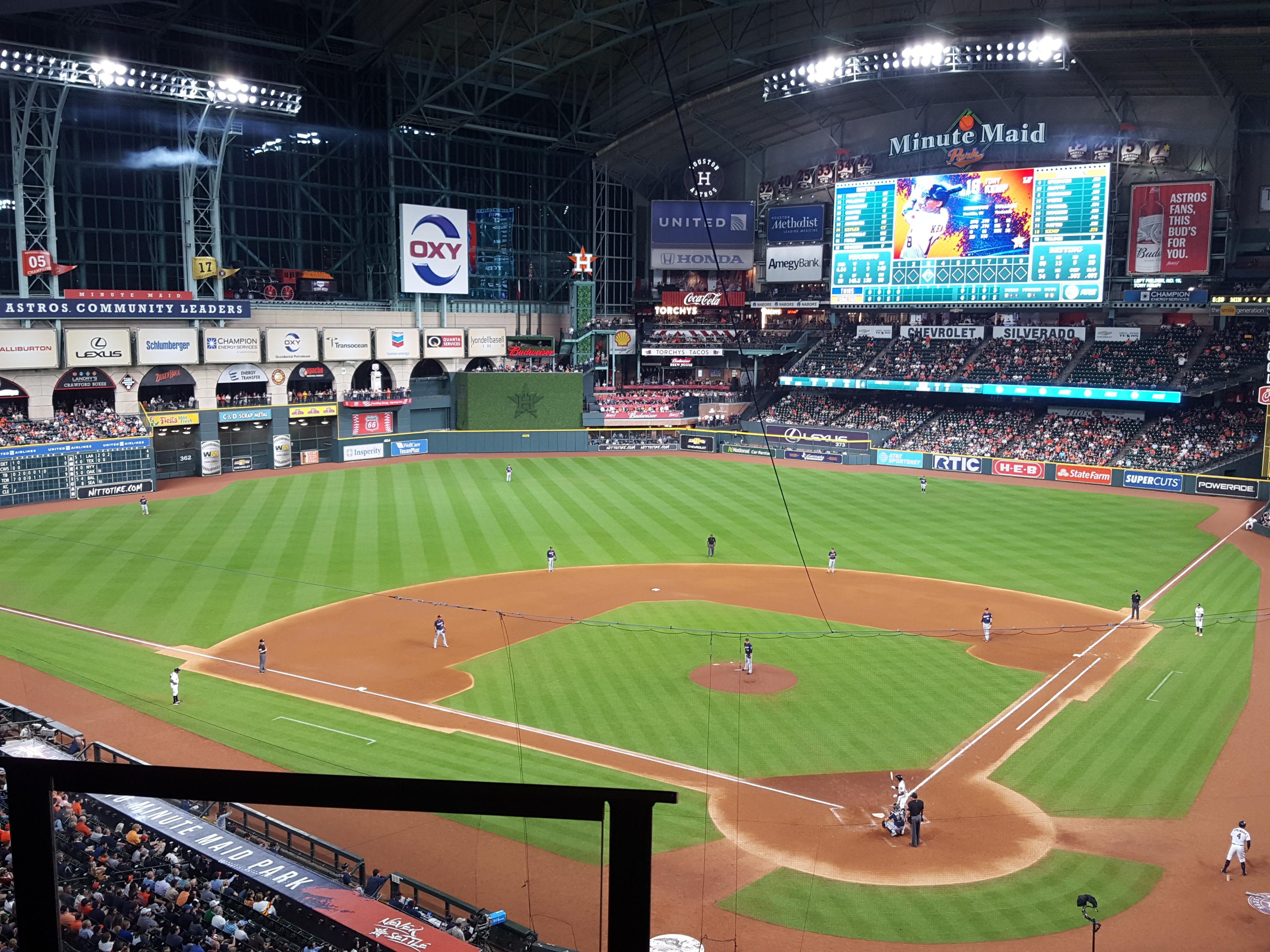 Why Choose Minute Maid Park Suites? The Best Way to Enjoy a Ballgame!