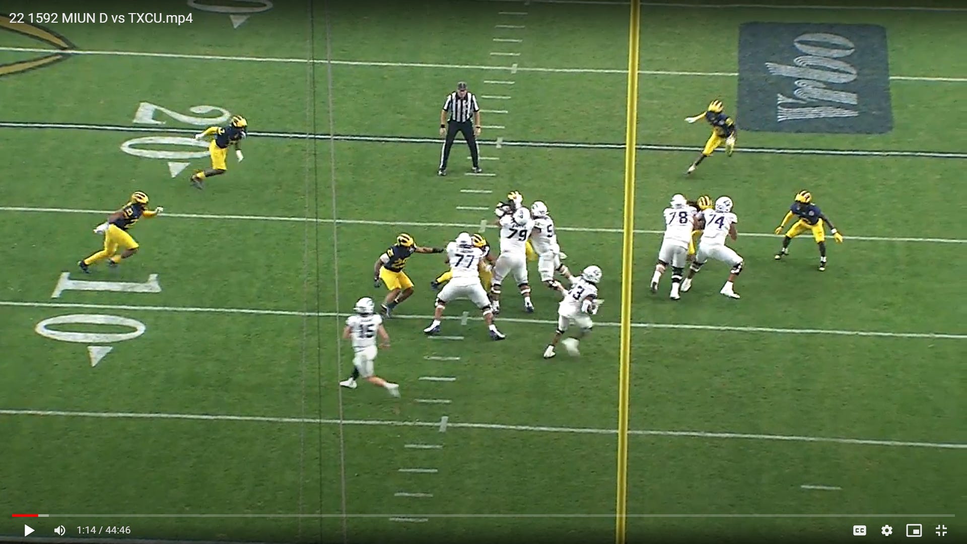 Why use the nfl double runningback play?(Check out the benefits of this tactic)