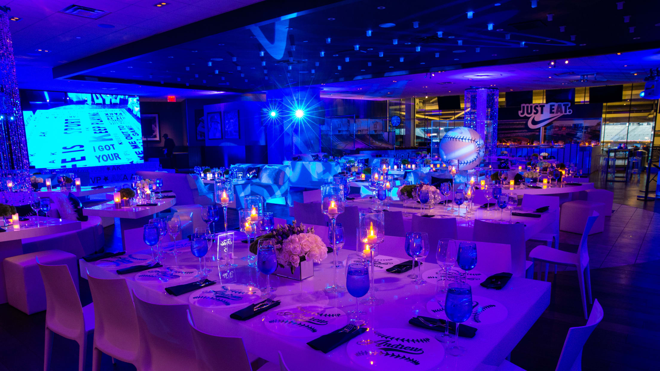 Dining at Legends Club Yankee Stadium: Explore the Menu and Enjoy a World-Class Experience