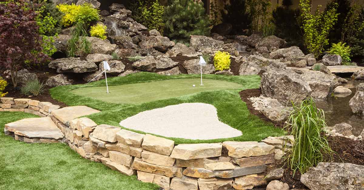 Best Common Golf Course Grass for Your Home Putting Green
