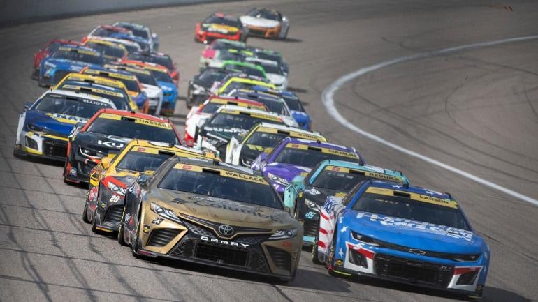 NASCAR Odds at Martinsville: Underdogs to Watch (Find Value Bets with Our Race Analysis)