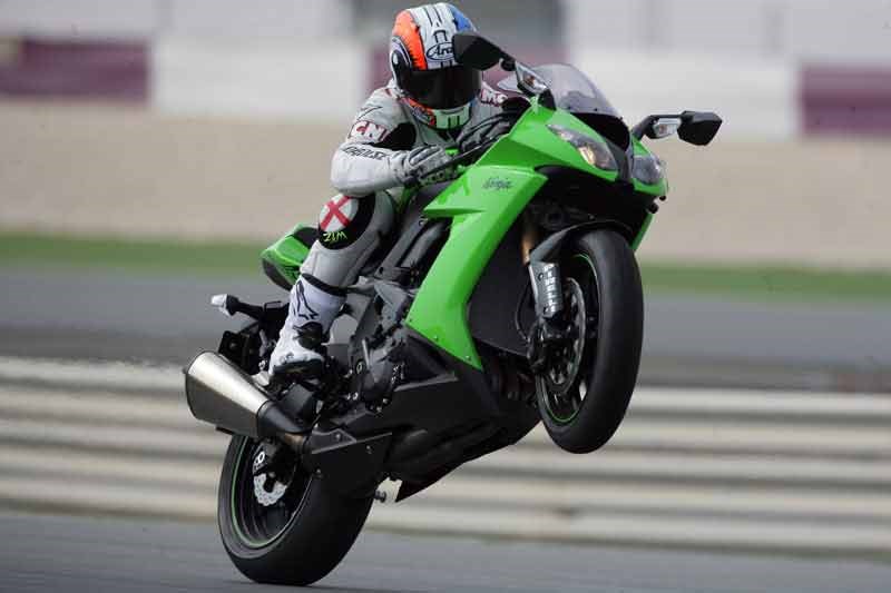 Kawasaki ZX10 2008 Review: Specs, Features and Performance