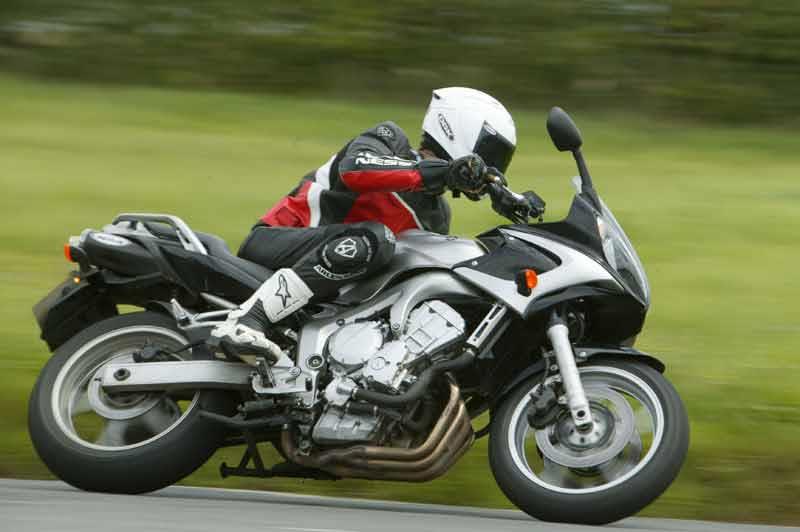 Yamaha 2004 FZ6 vs. Competition: How Does It Stack Up?