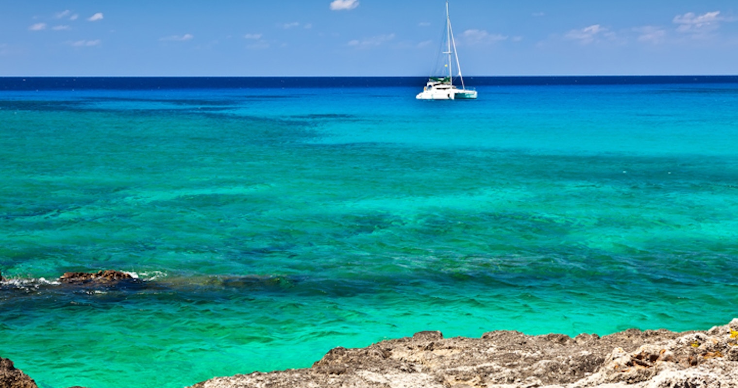 Planning a Trip? Cuba vs Cayman Islands: Heres How to Choose the Right Destination