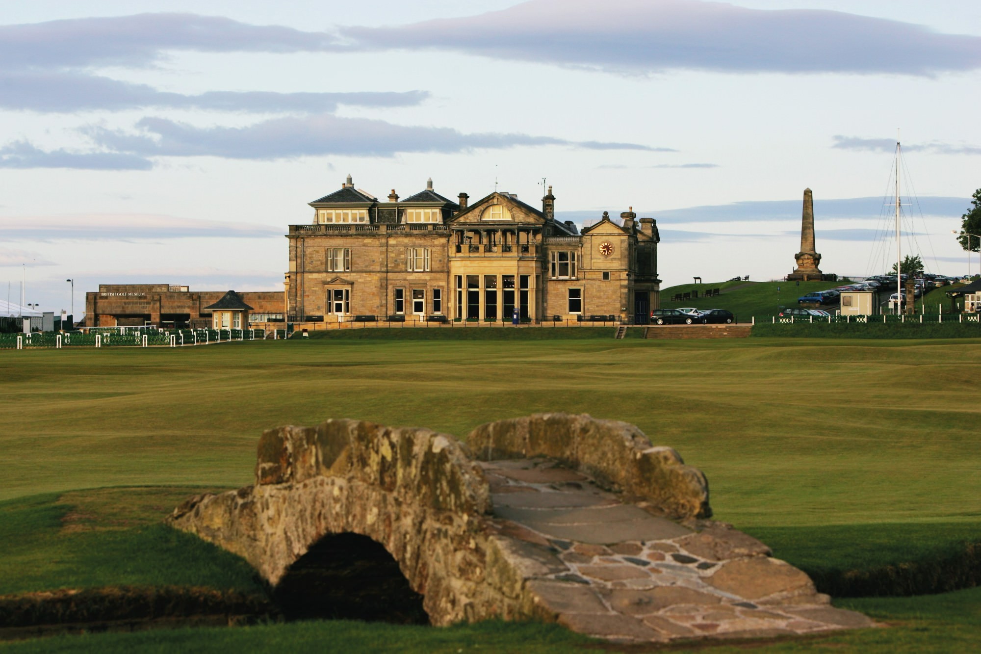 Whats the price to play the Old Course? Get the cost details