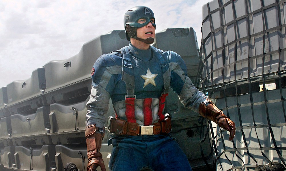 Chris Evans Final Fantasy Team: Check Out Captain Americas Awesome Party!