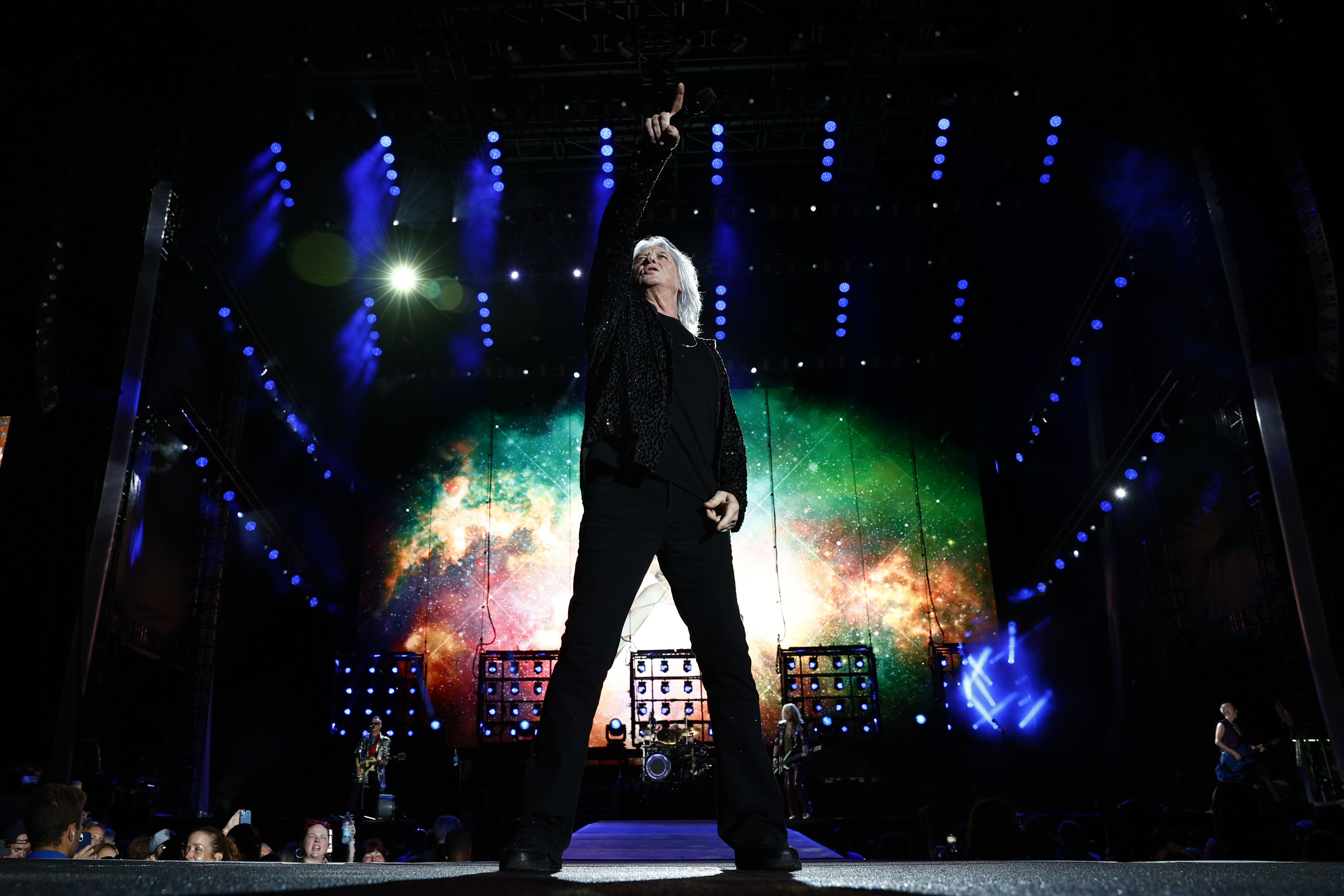 Journey Def Leppard Fenway: Relive the Epic Concert (Tips & Highlights Inside)