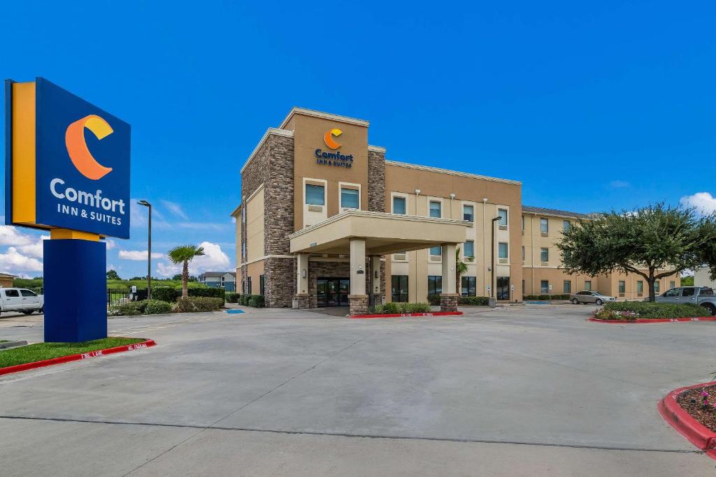 Victoria Road Hotels: Where to Stay for Comfort