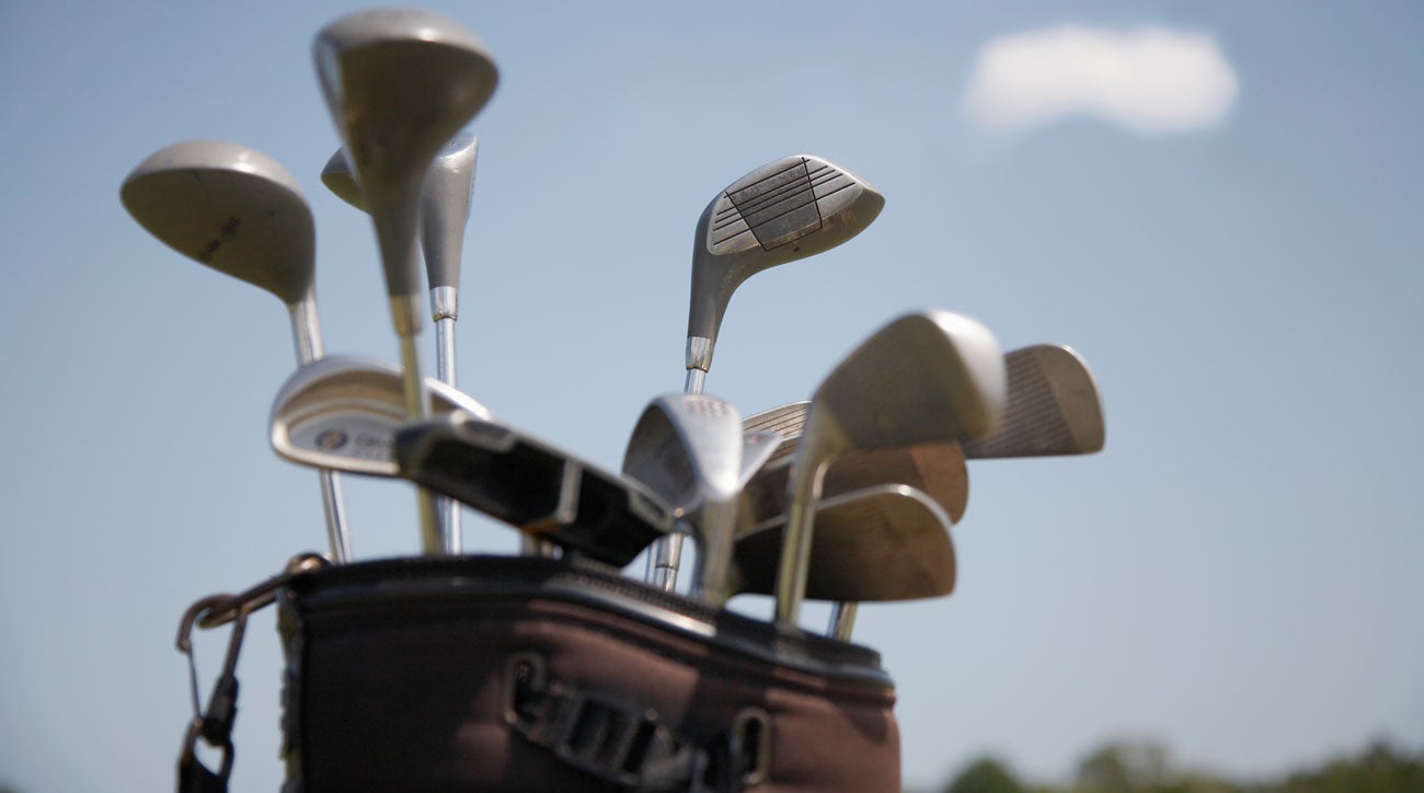 Ask a pro: How many golf clubs allowed in bag during a round?
