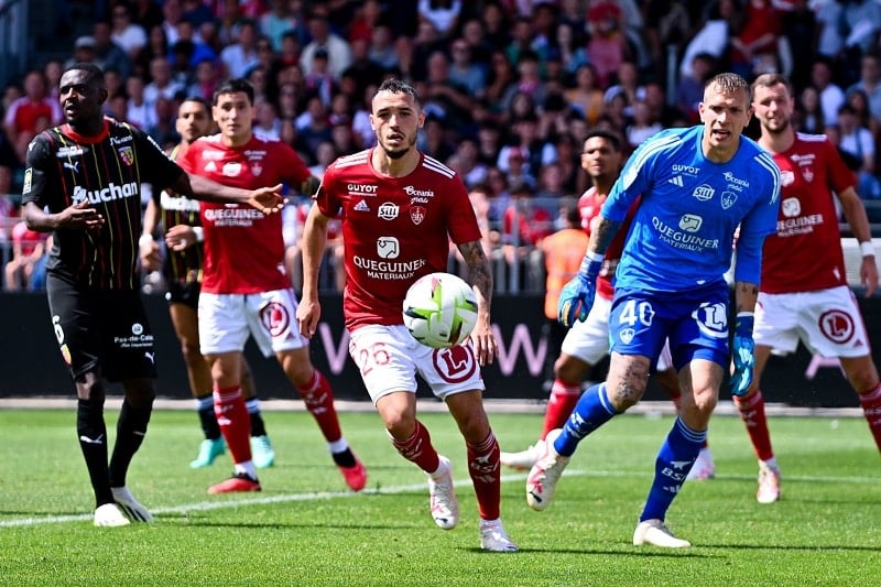 Lens vs Brest: Whats the score going to be? Simple analysis and prediction for the game!