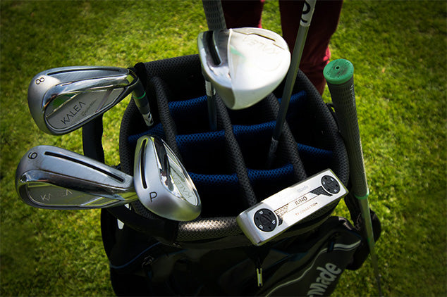 Keep your golf clubs organized in bag like a pro with these clever ideas.