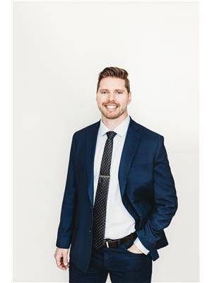 Justin van der Woude: Discover the real story in minutes!