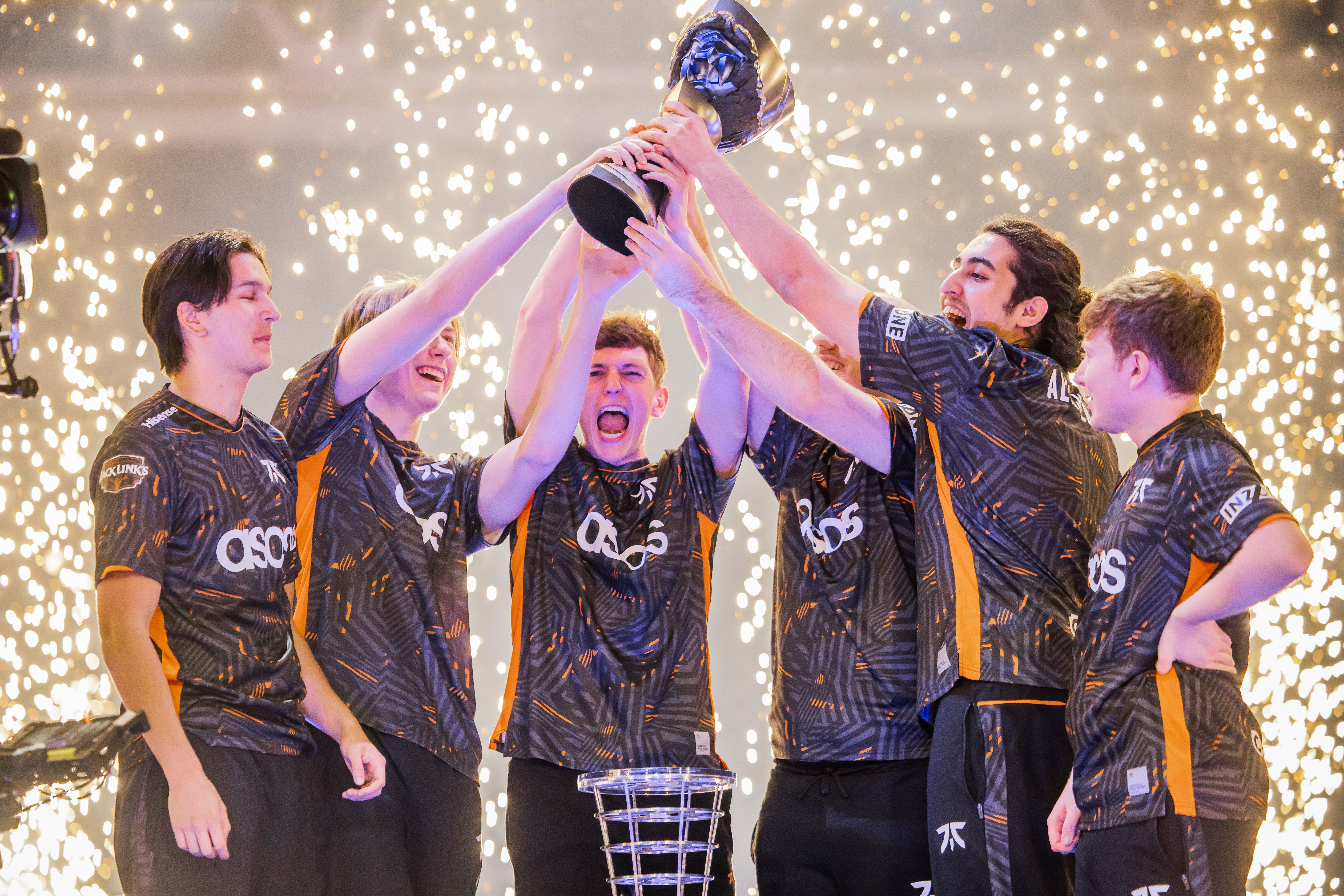 fnatic val player profiles: get to know the stars behind the famous esports team.