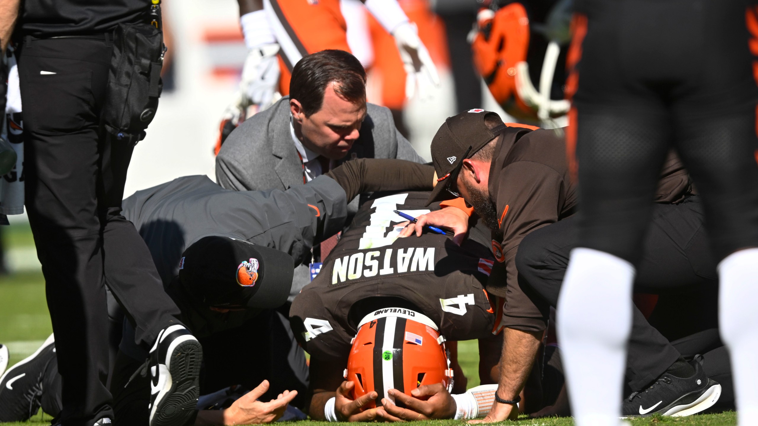 Deshaun Watson Injury: Is It Season-Ending? Find Out the Latest News!