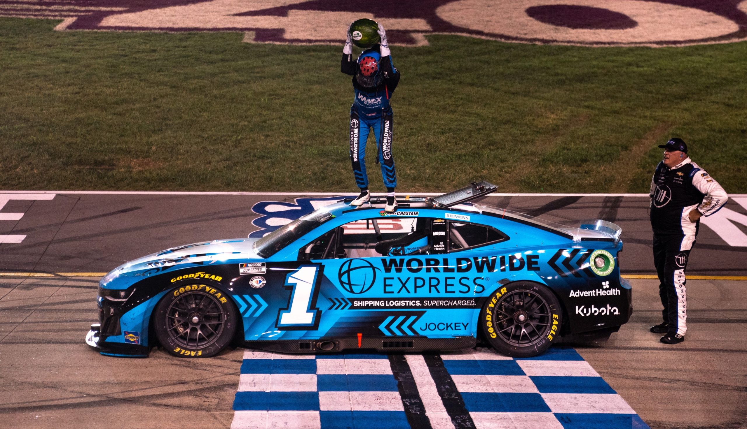 Todays Race Lineup: Find Out Whos Hitting the Track Now!