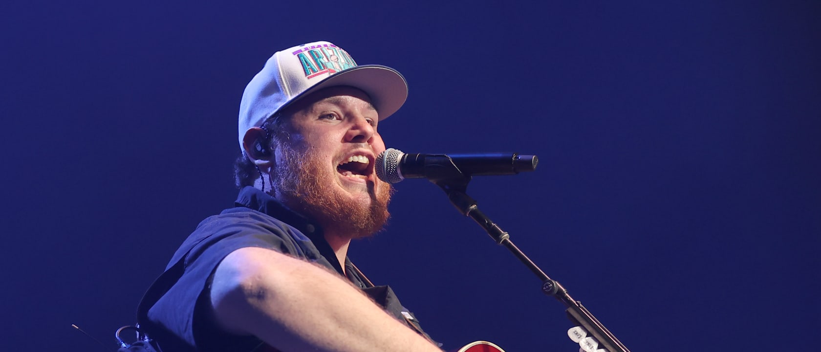 Catch Luke Combs Live in Milwaukee: Get Your Tickets Now!