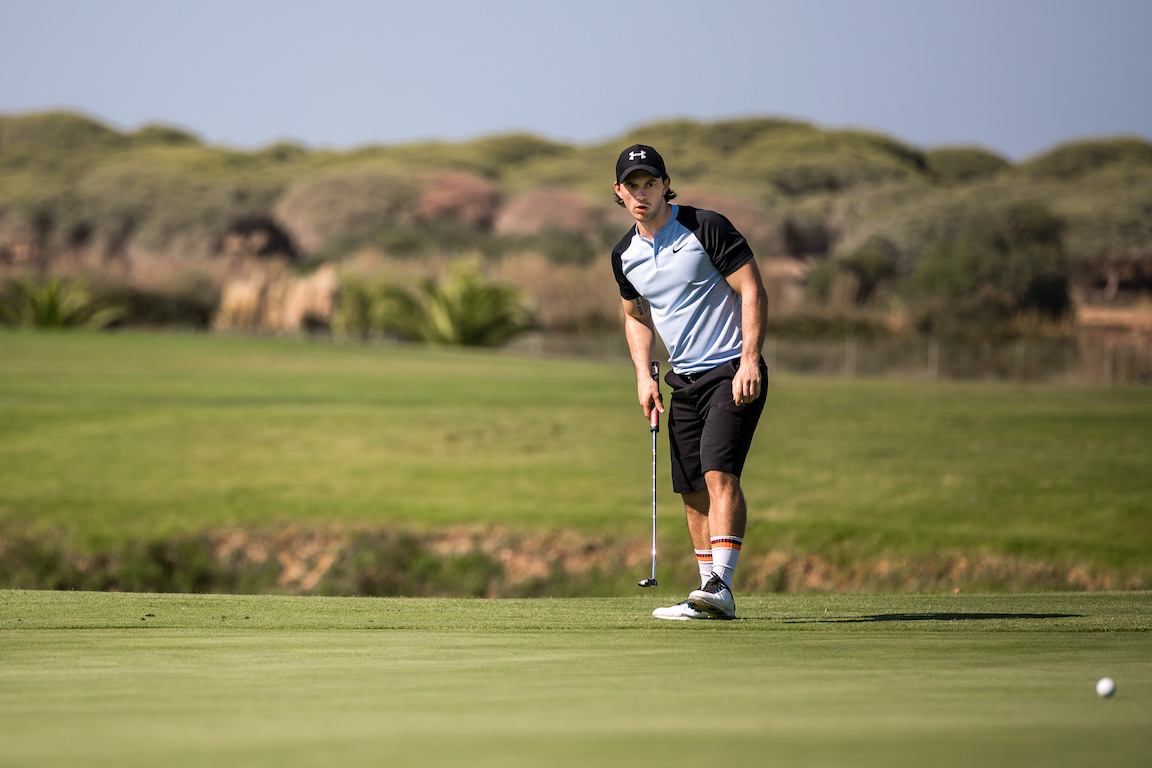 Do You Have to Wear Golf Shoes? Learn the Rules and Etiquette for Golf Beginners!