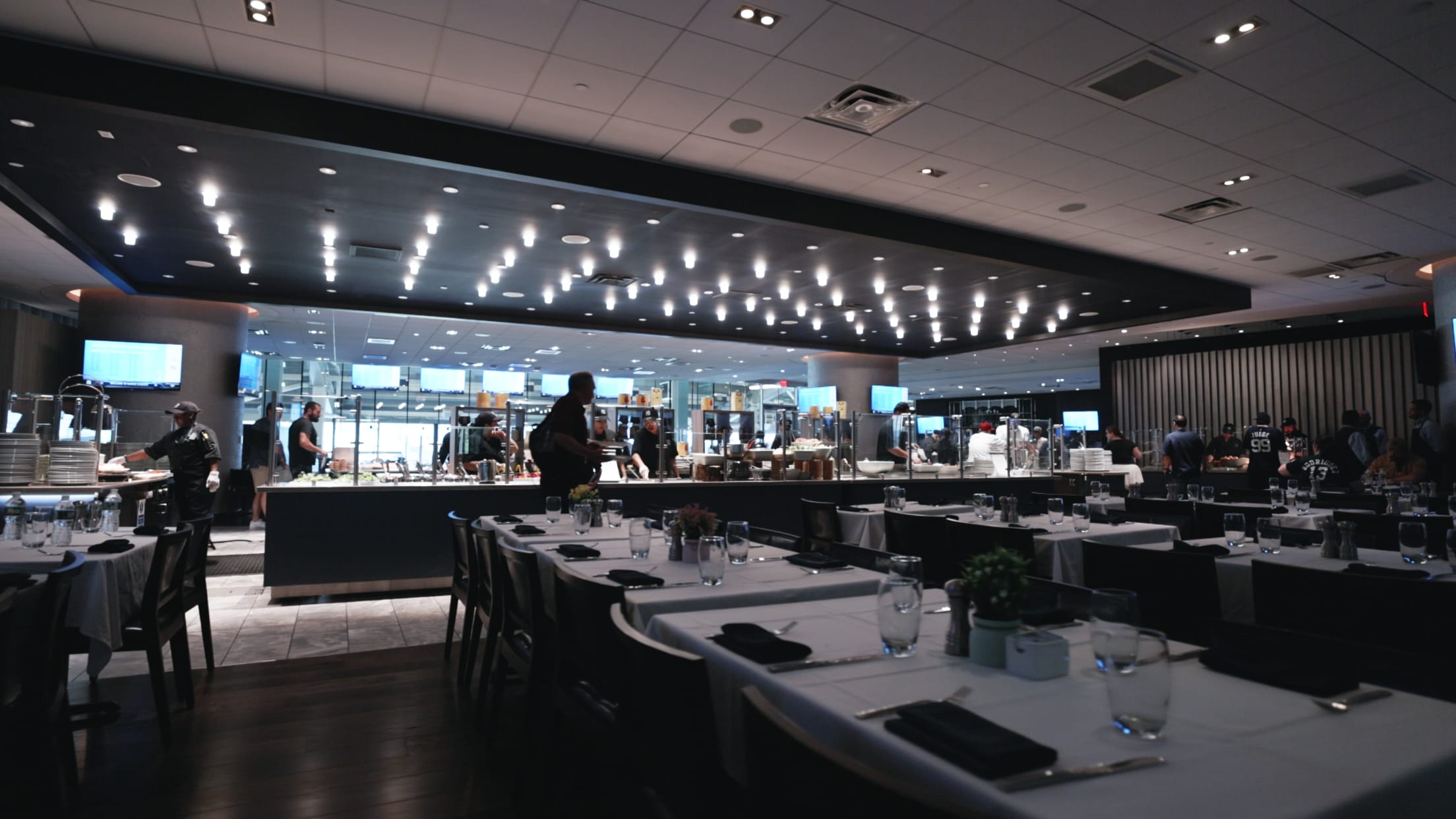 Dining at Legends Club Yankee Stadium: Explore the Menu and Enjoy a World-Class Experience