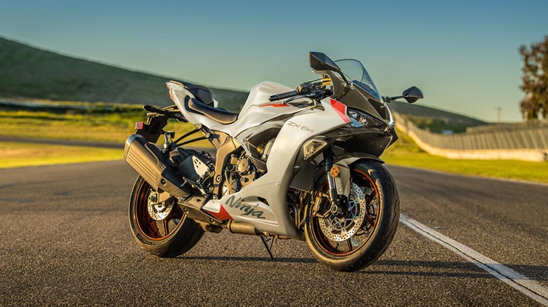 Unleashing the zx 6r Top Speed: Is It as Fast as They Say?