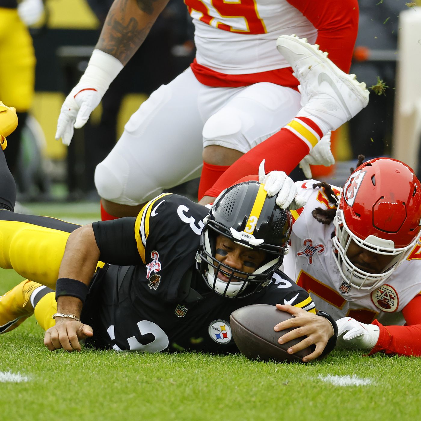 Checking the Steelers Standings: Are They in Playoff Contention or Not in This Moment?