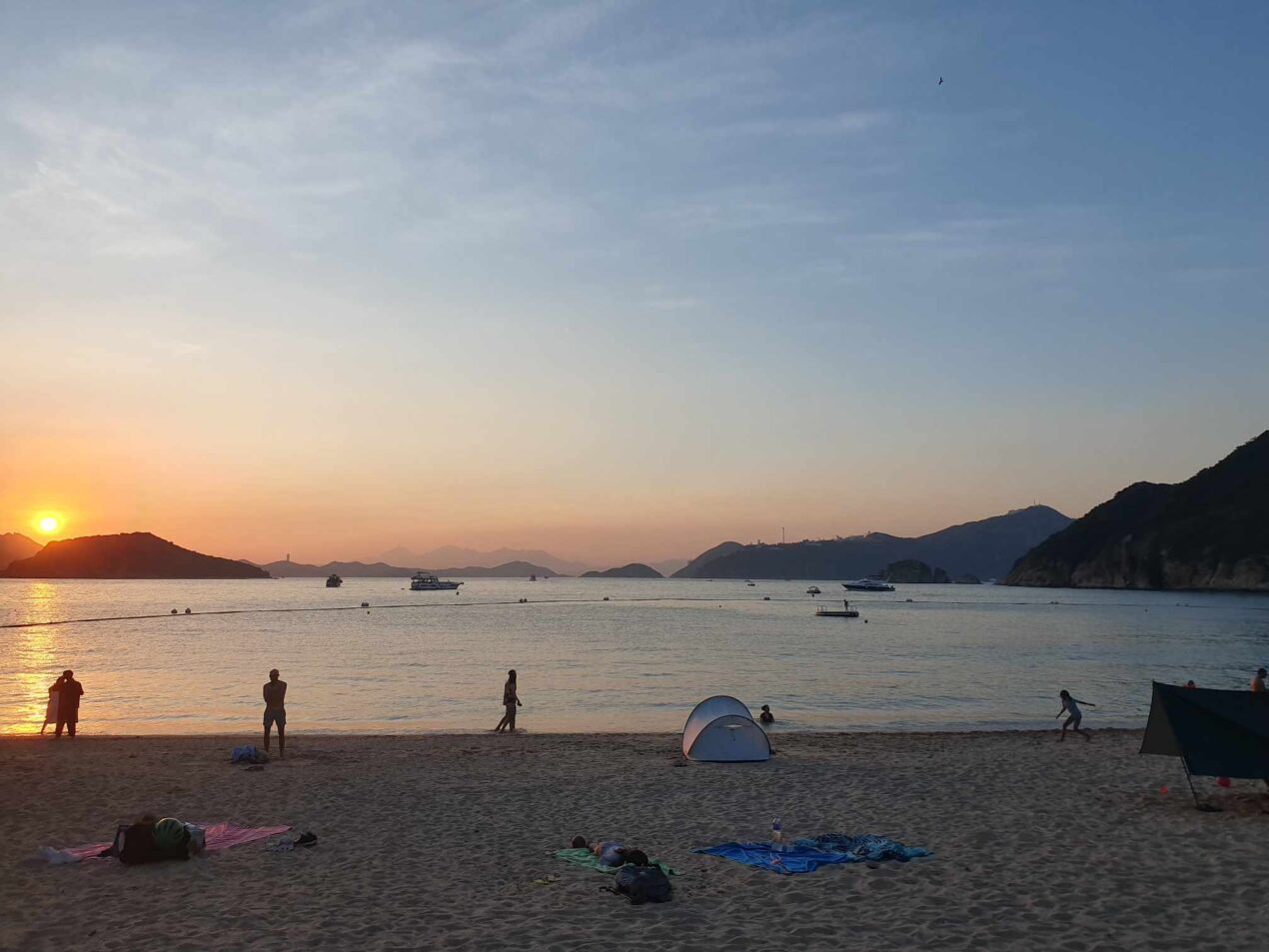 hk in january, is it a good time to visit? Find out the pros and cons here.