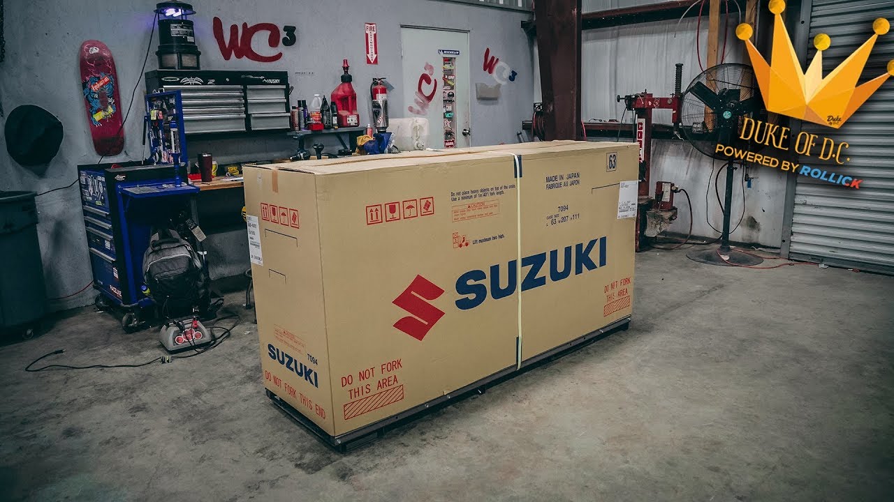 Motorcycle in Box: Unboxing and Assembly Made Simple
