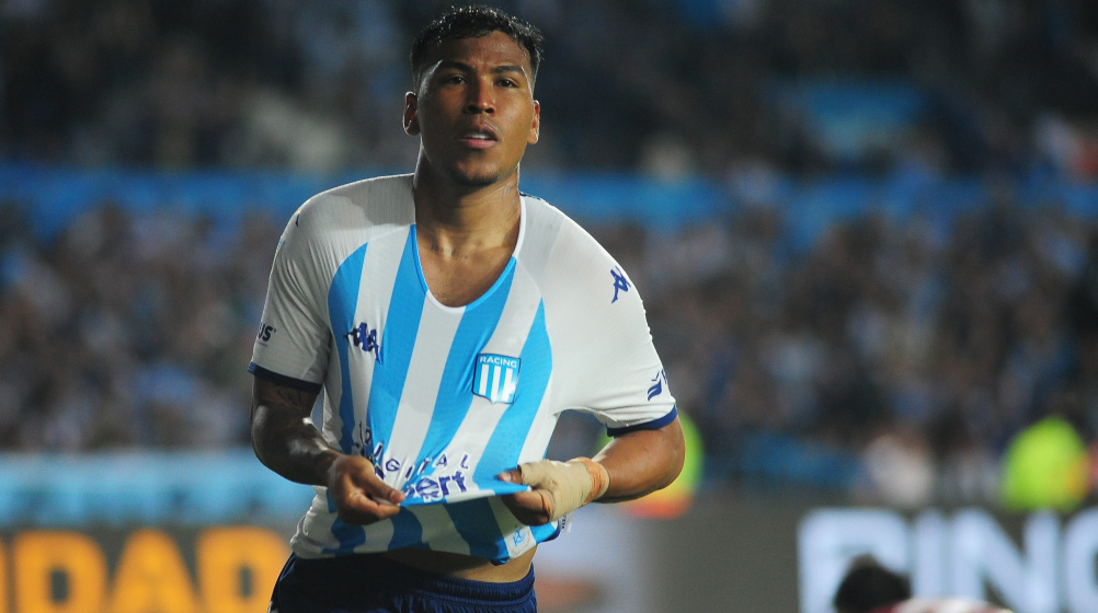 Who is Roger Martinez? Get to Know the Football Stars Profile.