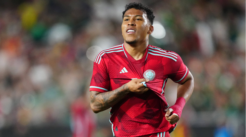 Who is Roger Martinez? Get to Know the Football Stars Profile.