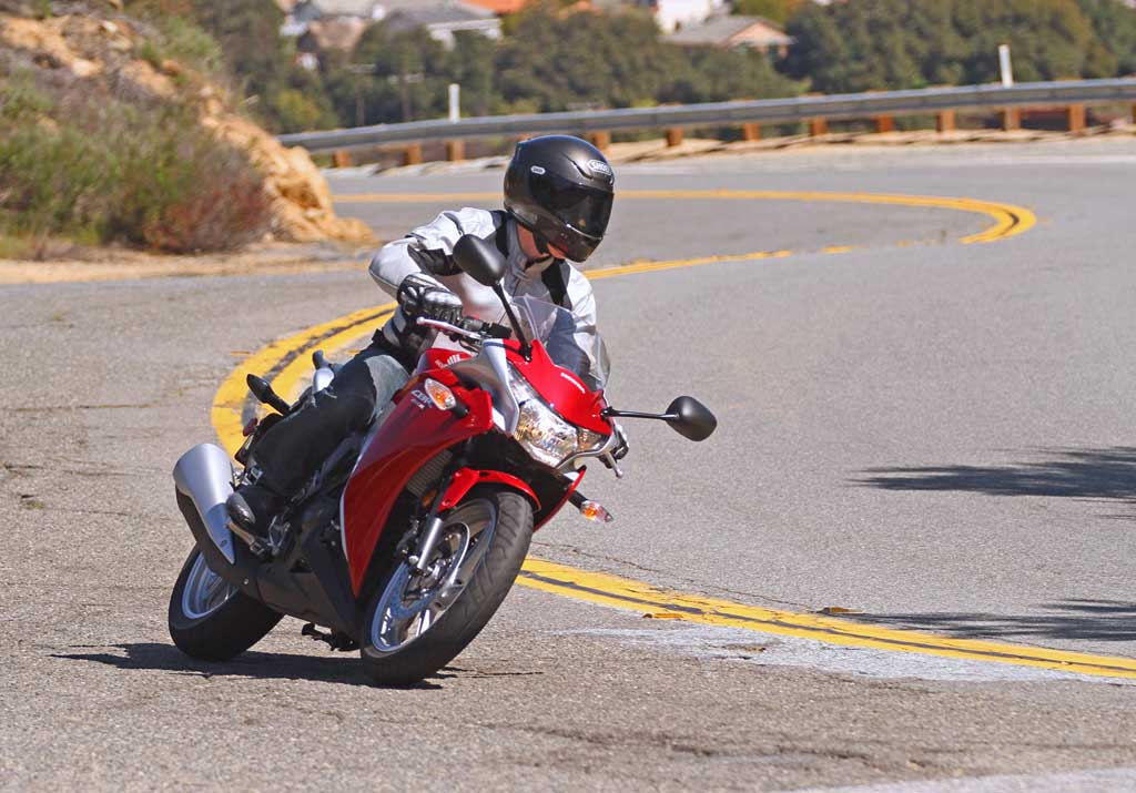 honda 2011 cbr250r Review & Specs (Best Beginner Bike?)