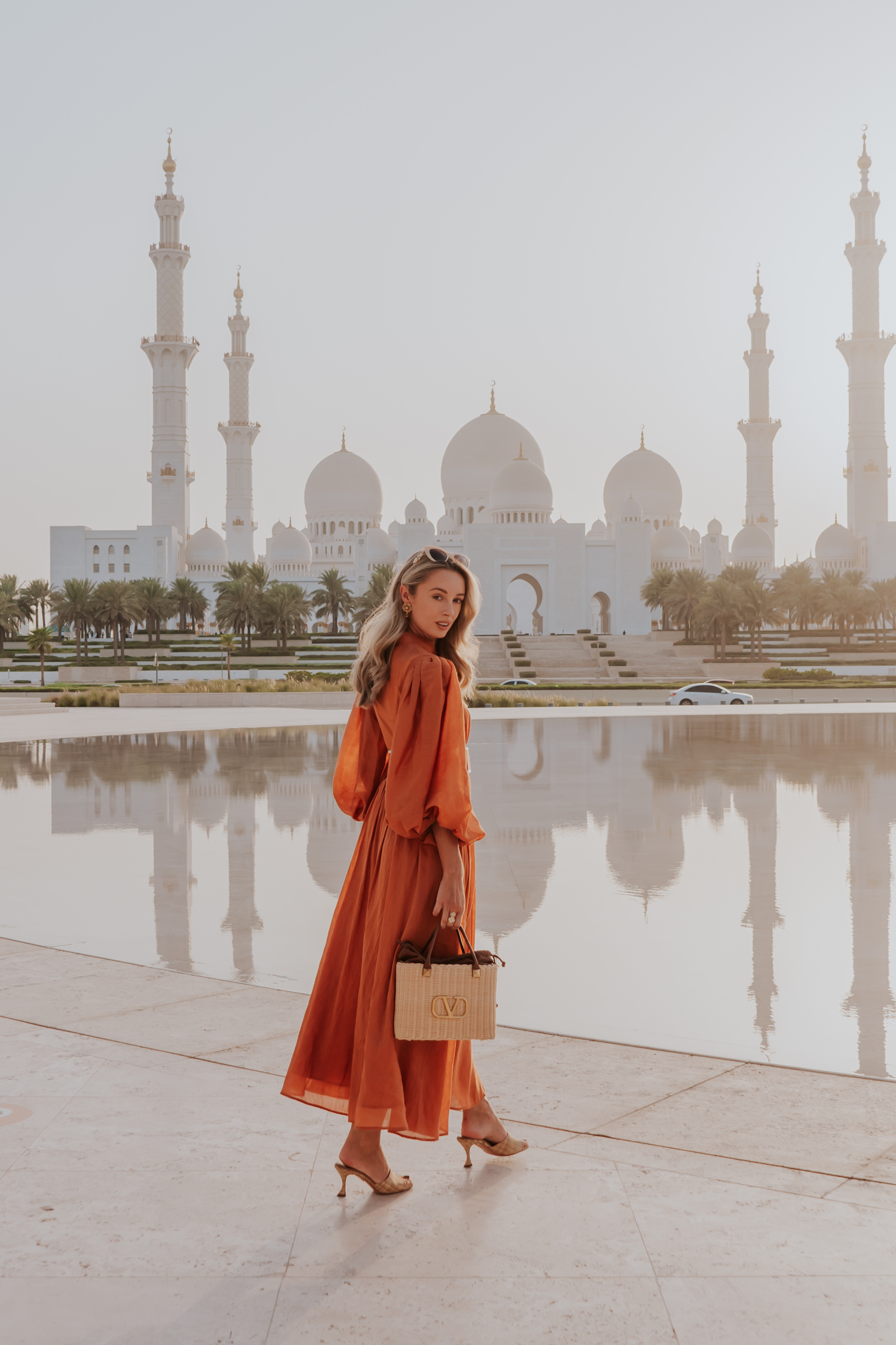Checking the Time of Abu Dhabi? (Simple Guide for Travelers)