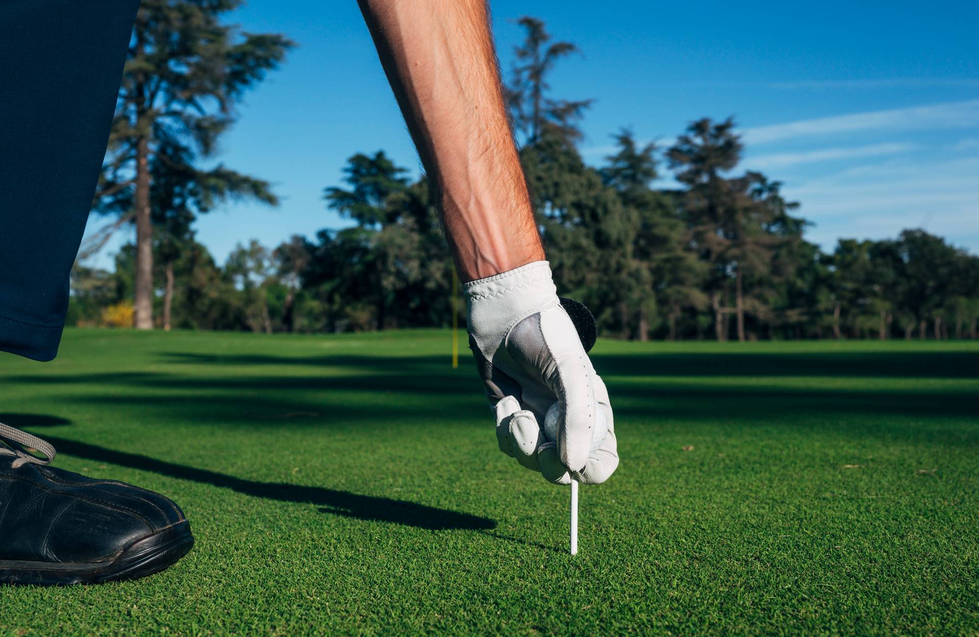 Need tips for playing Ravines Golf Club? Learn key strategies to improve your score on this course.