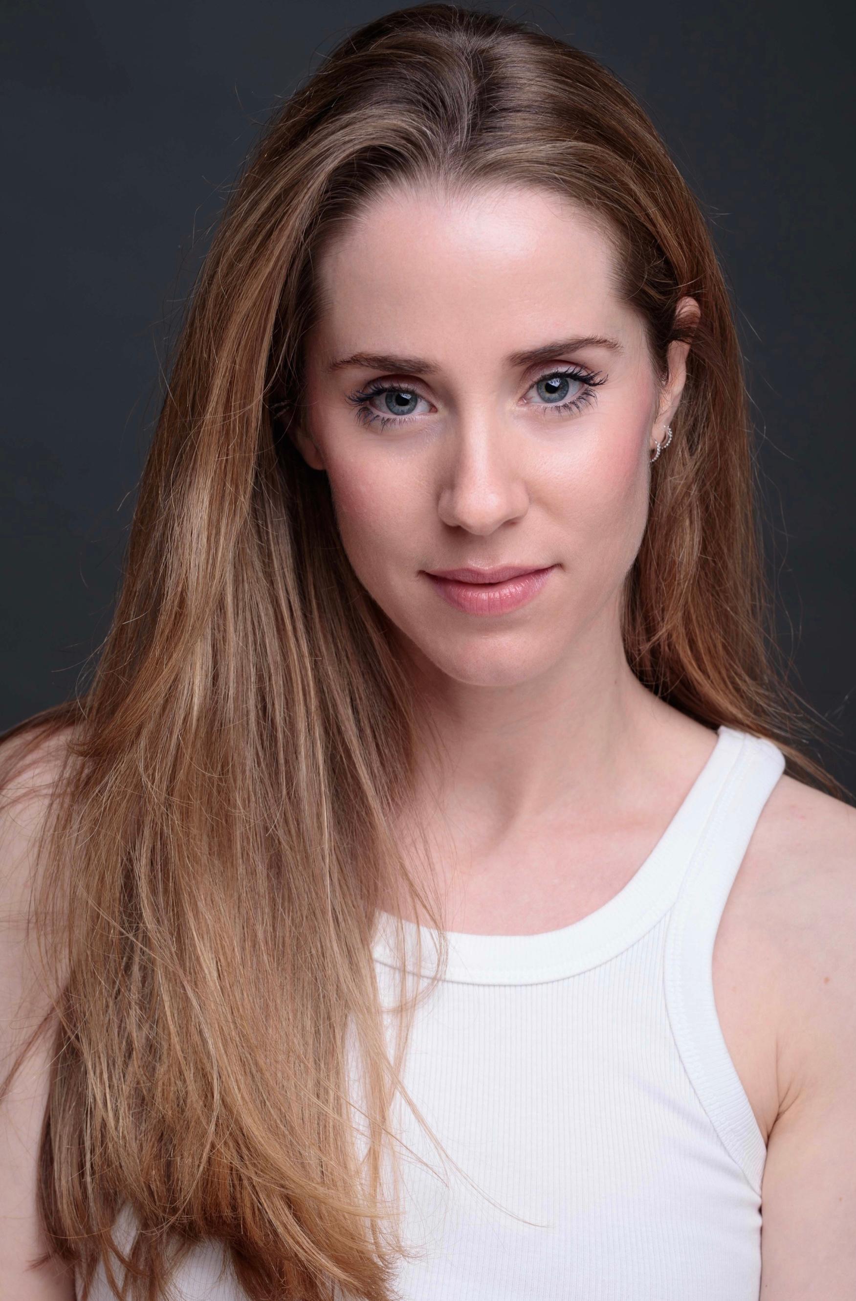 Who is Alexandra Mueller really? Discover the key facts about her life and amazing career journey.