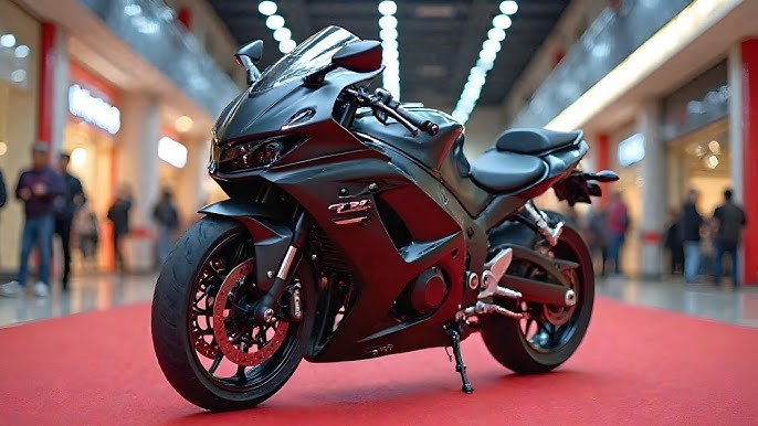 Is the Hayabusa the Busa King? Why riders call this bike the ultimate speed machine.