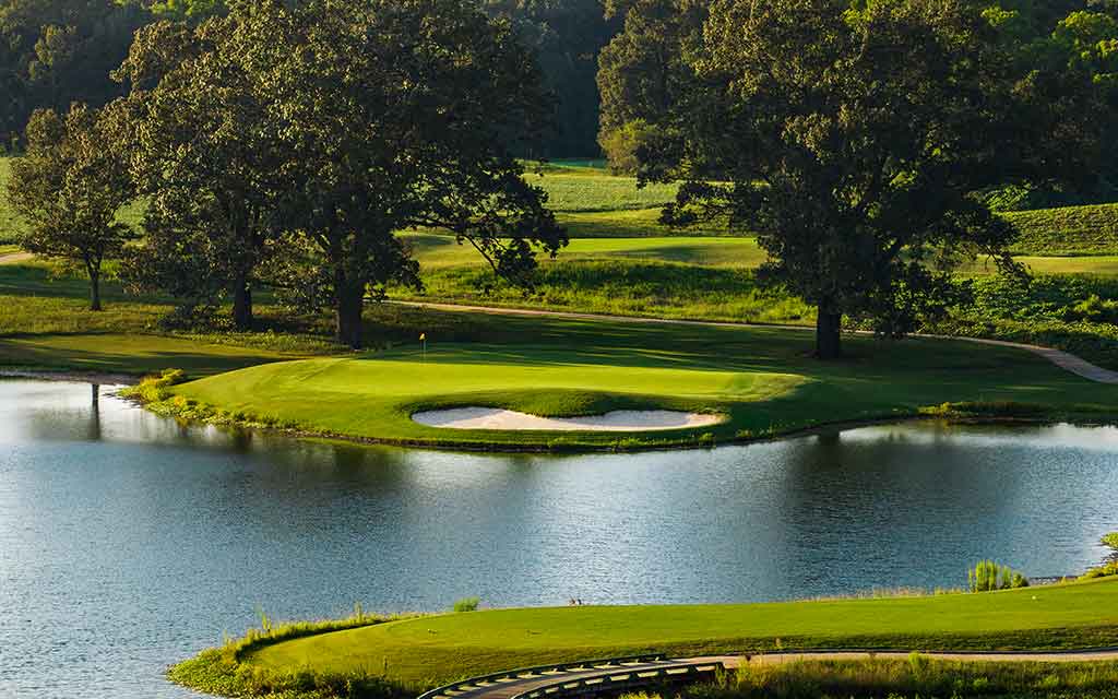 What are the courses like at robert trent jones golf trail muscle shoals? Explore the features of these two great championship designs.