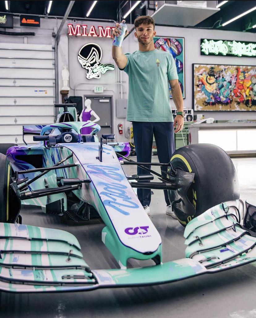 All about the miami alphatouri f1 livery: Find info and pictures of the unique race car style
