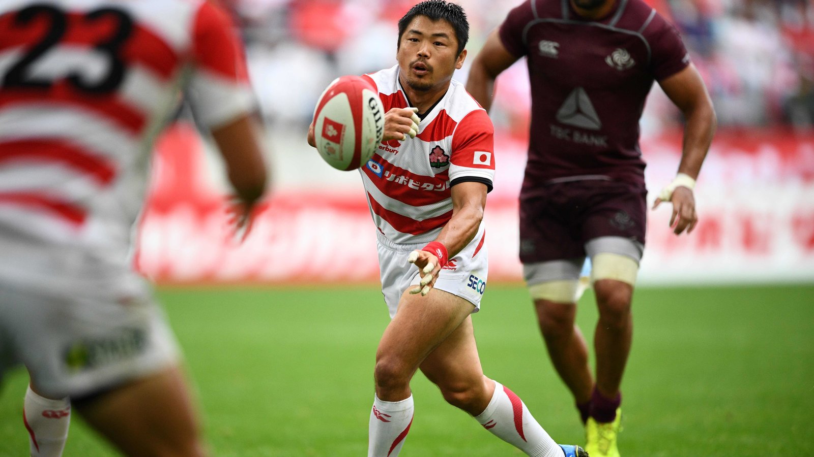 Who are the best short rugby players ever? Get inspired by these awesome athletes.