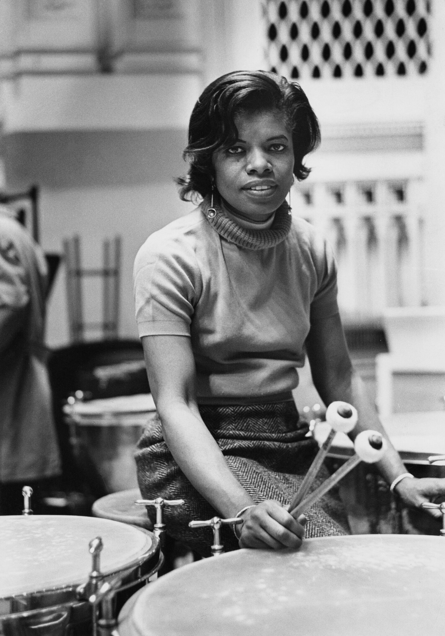 What were Elayne Jones biggest achievements? Discover the milestones of this pioneering timpanists career.