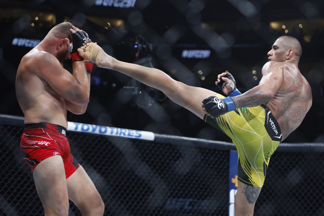 Best MMA Prop Bets: Expert Picks & Predictions for This Week