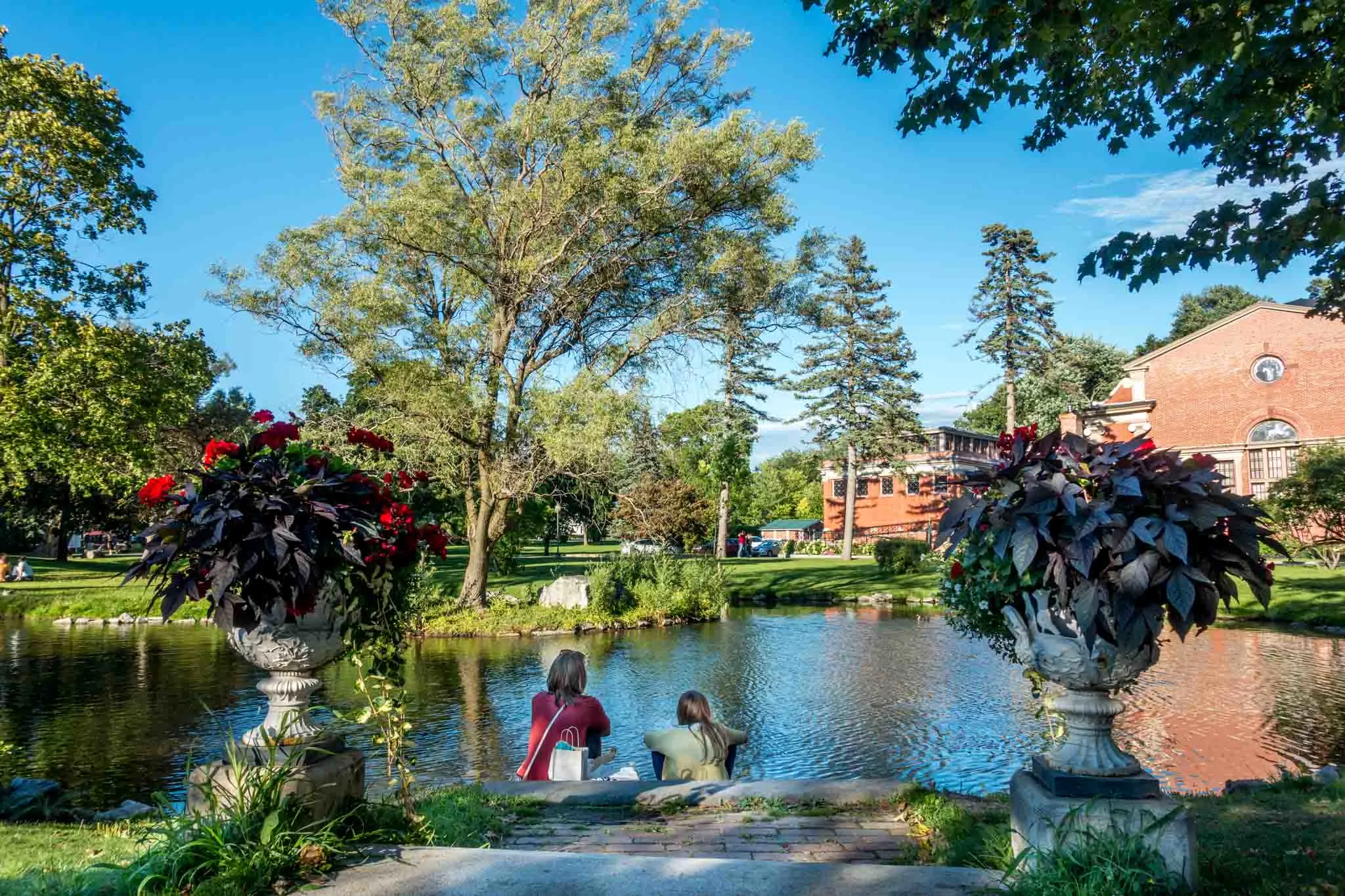 Whats at railroad place saratoga springs ny? Cool spots you should check out for fun.