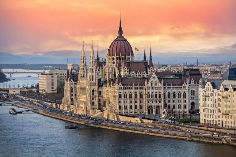 Trying to find what is Germanys longest river? Weve got the plain answer plus important stuff to know.
