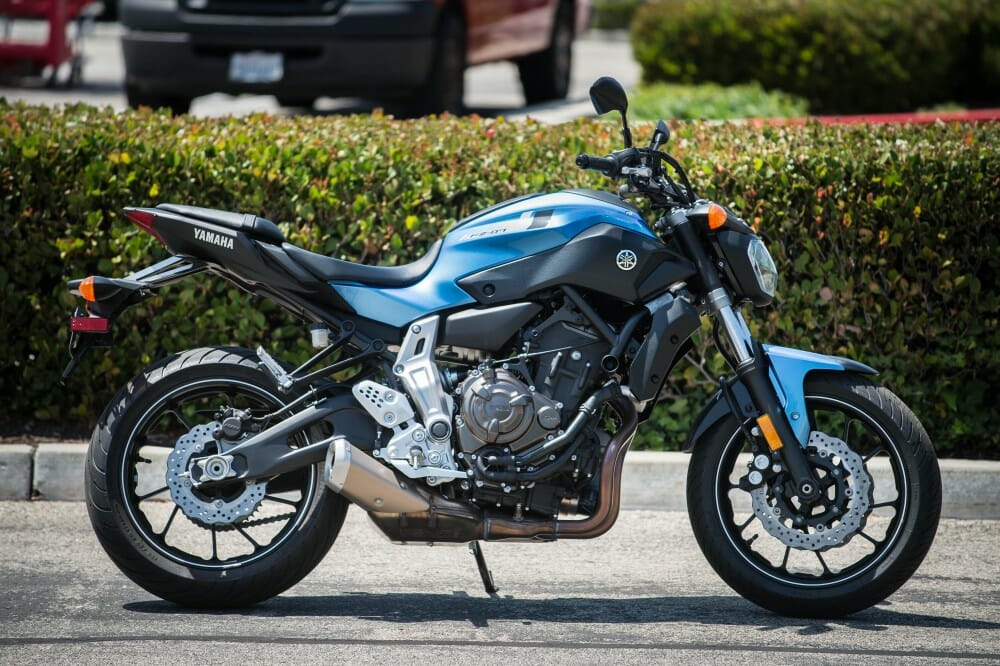 Explore the 2017 yamaha fz 07 performance and specs (Learn why its a favorite for commuting and fun!)
