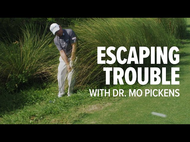 golfers errant shot 1 The best ways to recover from a bad hit (Save your score after that unexpected wild shot)