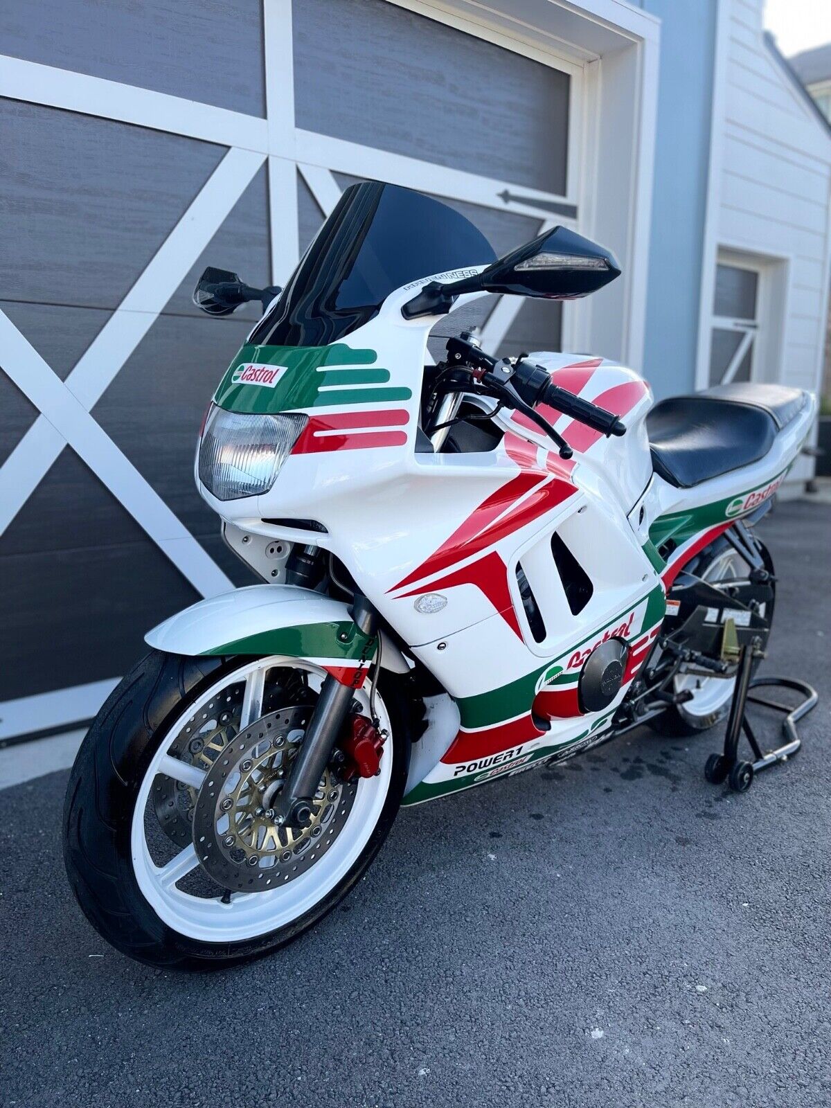 Looking for an F3 Honda? Discover the best places to find this classic motorcycle.