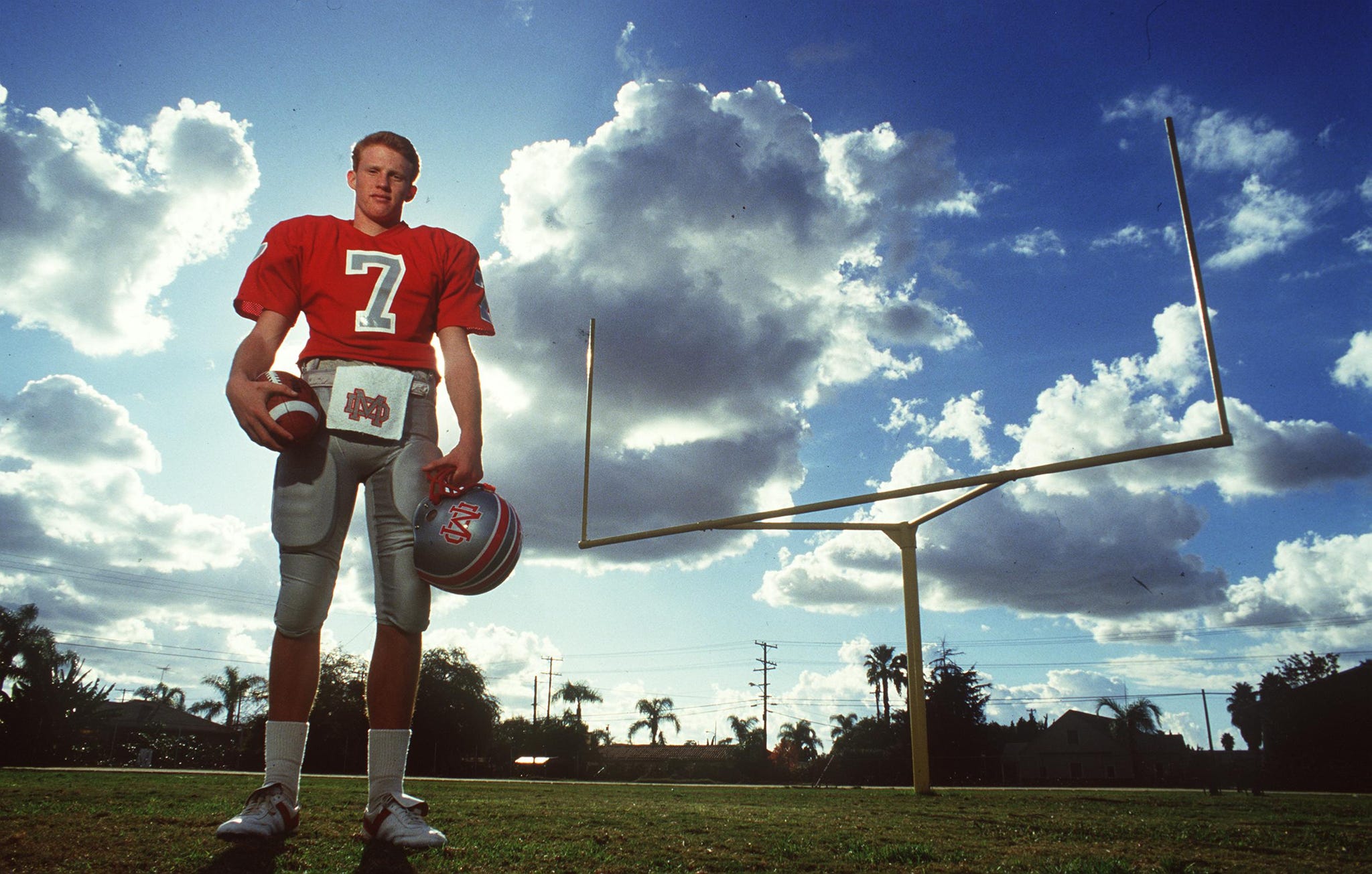 What made Gary Marinovich so famous? See his top award winning pictures and his interesting life story.